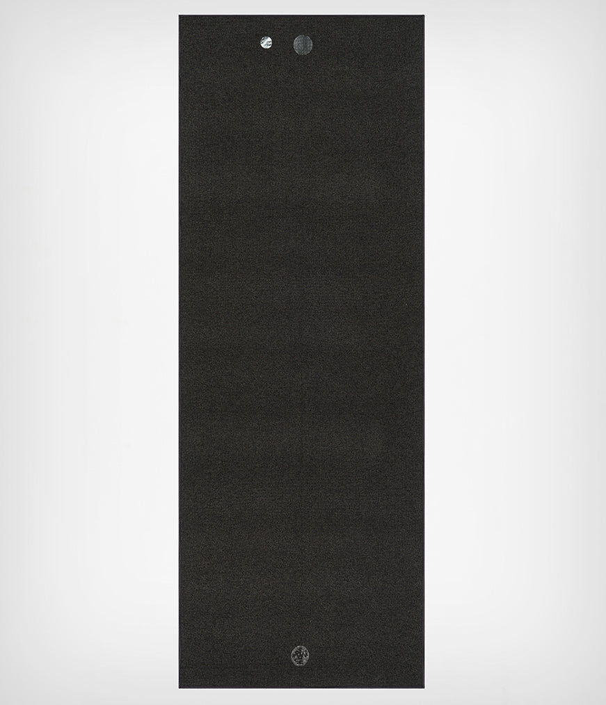 Manduka Yogitoes Skidless Yoga Mat Towel 71'' - Onyx 2.0