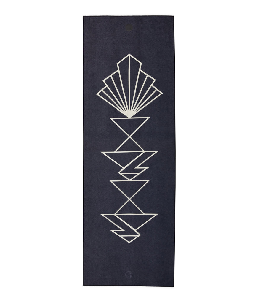 Manduka Yogitoes Skidless Yoga Mat Towel 71'' - Nouveau Totem 3.0