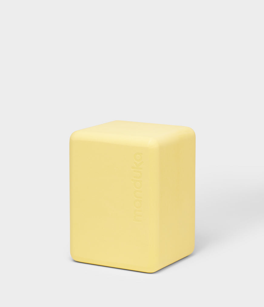 Manduka Recycled Foam Mini Travel Block - Lemon