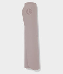 Manduka Begin Mat 5mm 68" - Crystal Gray