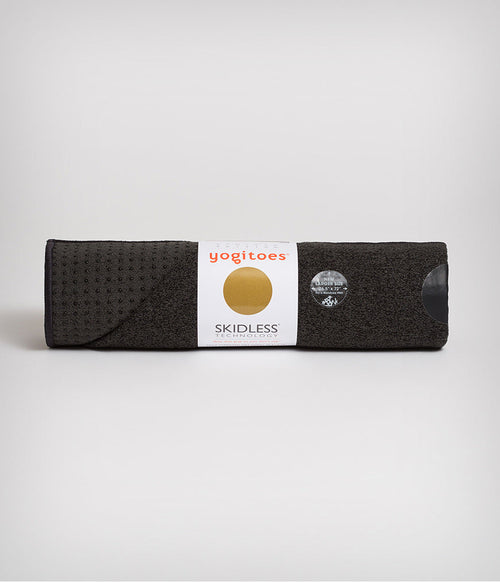 Manduka Yogitoes Skidless Yoga Mat Towel 71'' - Onyx 2.0