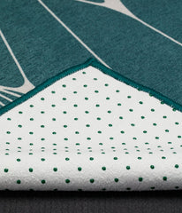 Manduka Yogitoes Skidless Yoga Mat Towel 71'' - Devotion Rainforest 3.0