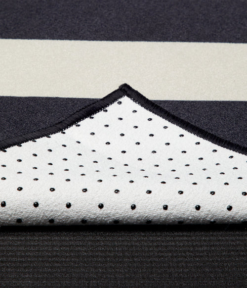 Manduka Yogitoes Skidless Yoga Mat Towel 71'' - Nouveau Zig Zag 3.0