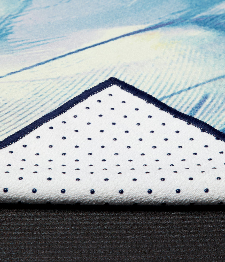 Manduka Yogitoes Skidless Yoga Mat Towel 71'' - Bio Glitz 3.0