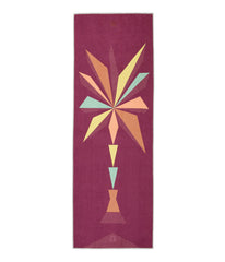Manduka Yogitoes Skidless Yoga Mat Towel 71'' - Palm Geo 3.0