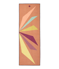 Manduka Yogitoes Skidless Yoga Mat Towel 71'' - Palm Punch 3.0
